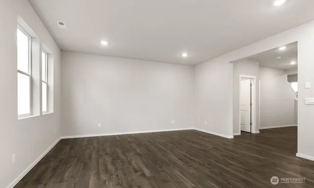 $2,899 | 18726 Lipoma Place East, Puyallup, WA 98374