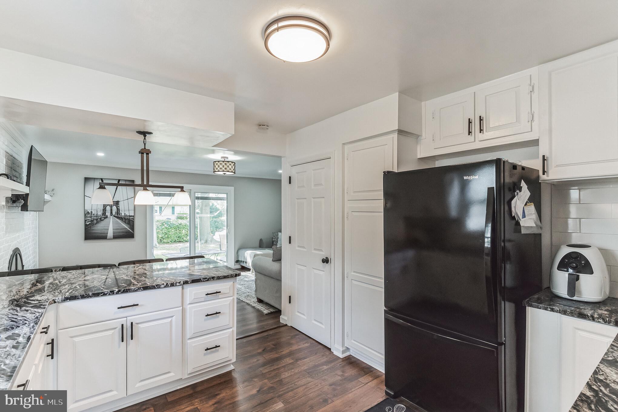 2400 Yellowstone Road Cinnaminson, NJ 08077 - Photo 3 of 32