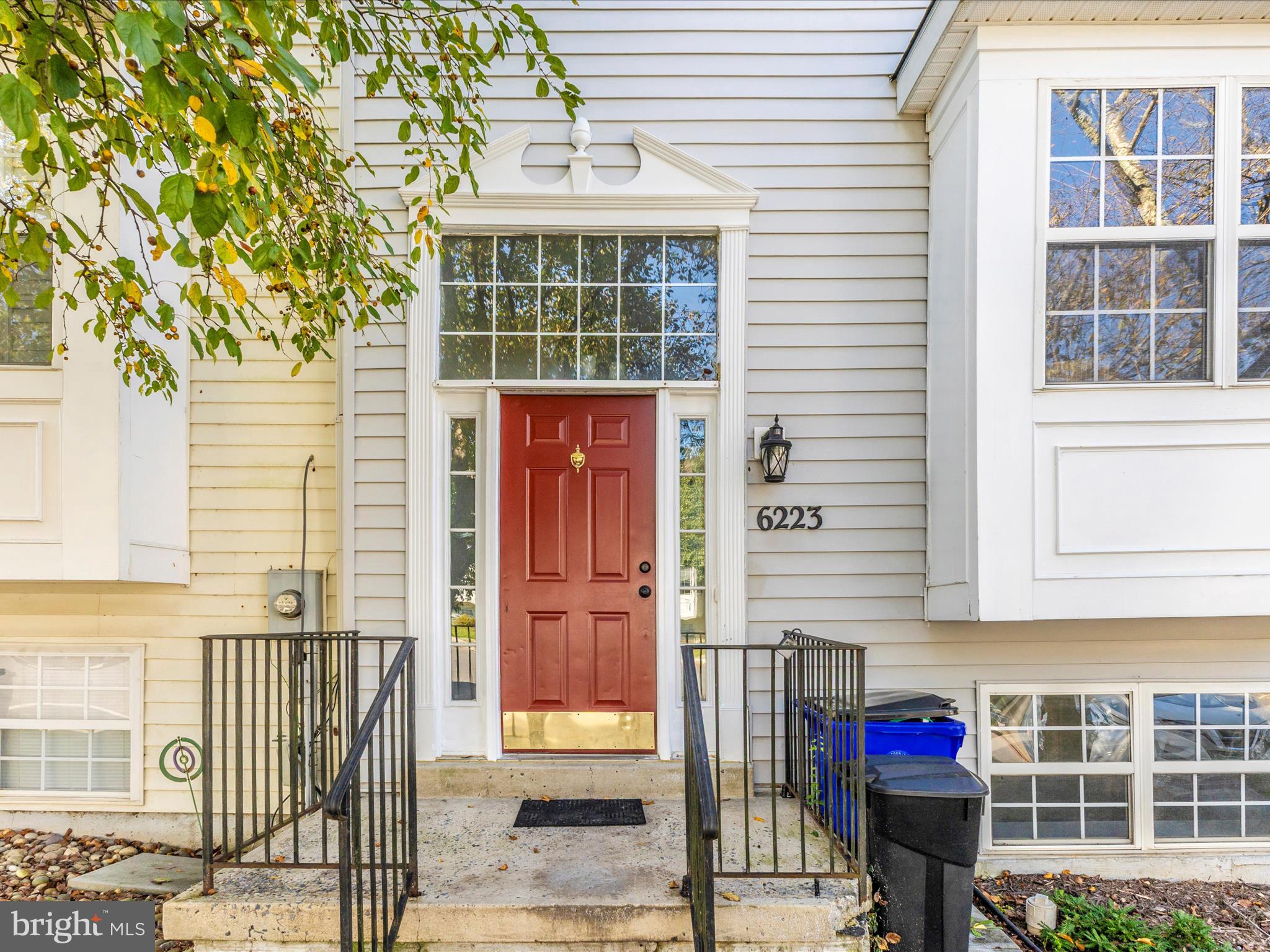 6223 Cliffside Terrace Frederick, MD 21701 - Photo 2 of 52 Entryway