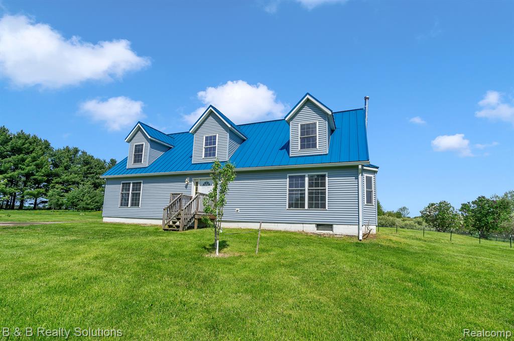 2864 North Blacks Corners Road Imlay City, MI 48444 - Photo 4 of 60 Gallery Image 4