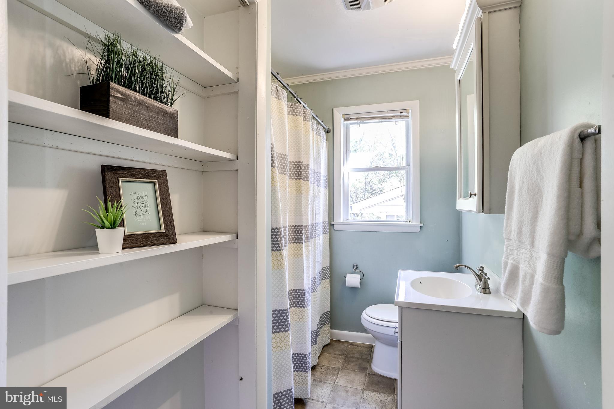 8419 Garland Road Pasadena, MD 21122 - Photo 14 of 33 Upper Level Full Bathroom