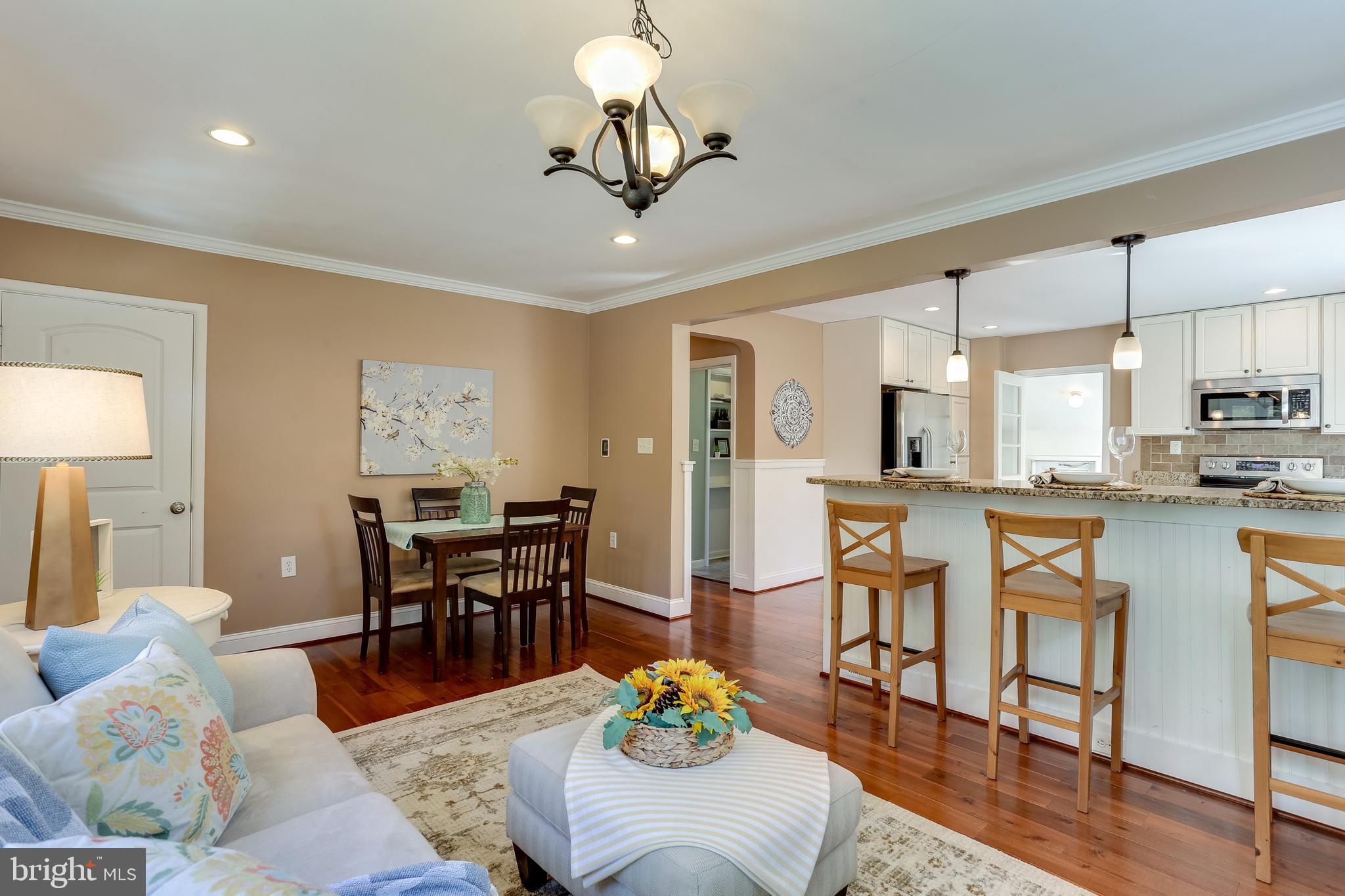 8419 Garland Road Pasadena, MD 21122 - Photo 8 of 33 Living/Dining Room