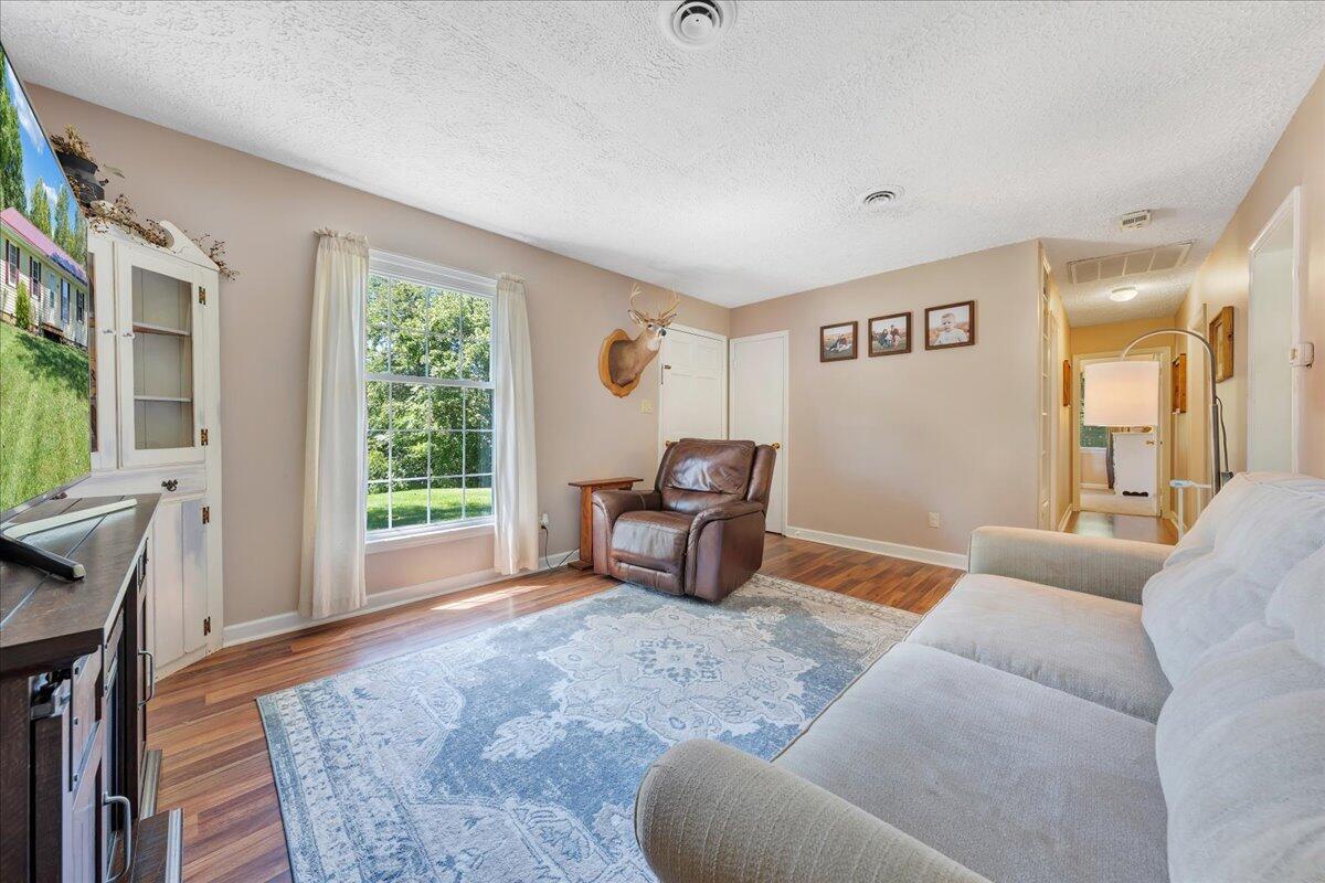 7888 Botetourt Road Fincastle, VA 24090 - Photo 12 of 36 12-MIB05583