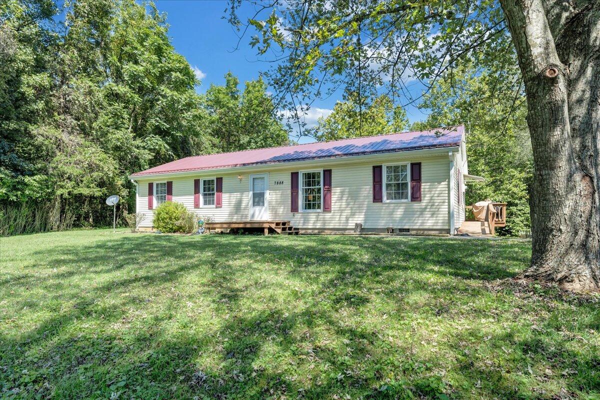 7888 Botetourt Road Fincastle, VA 24090 - Photo 24 of 36 24-MIB05625