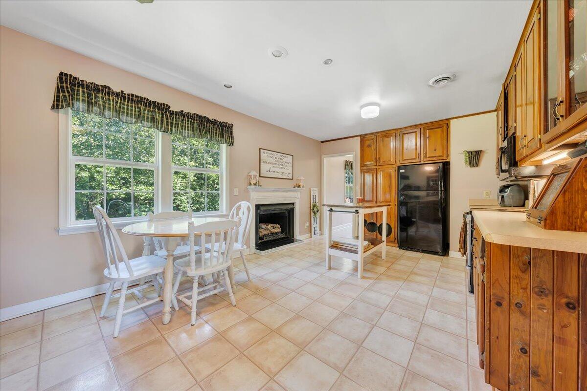 7888 Botetourt Road Fincastle, VA 24090 - Photo 6 of 36 06-MIB05568