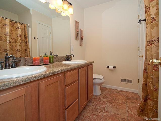 19124 Merriman Road Romulus, MI 48174 - Photo 35 of 46 _35.jpg