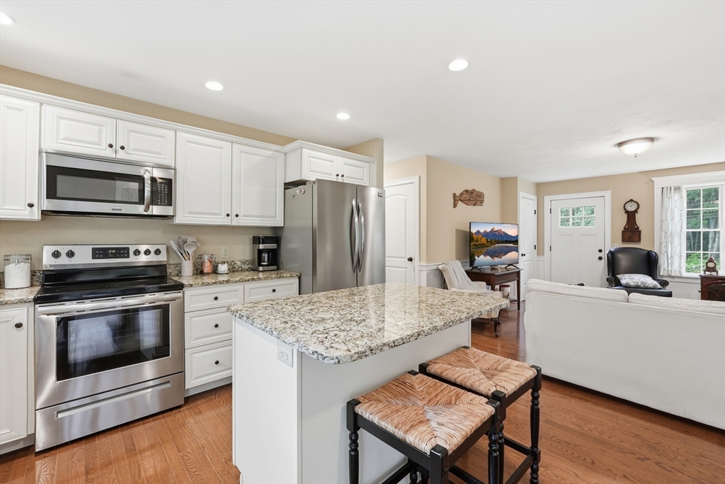 215 Sarty Road Warren, MA 01585 - Photo 6 of 35