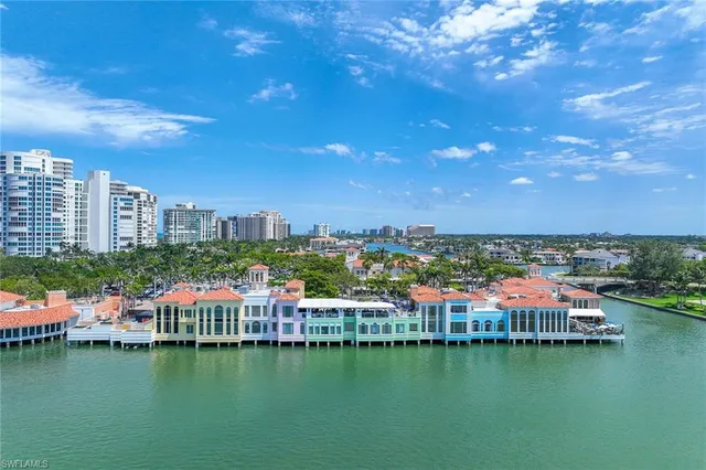 a view of a back yard of the house