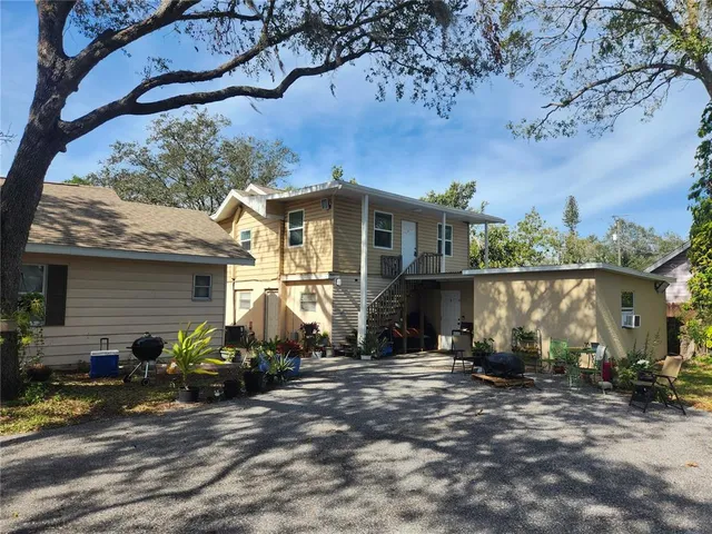 $1,495 | 2115 5th Street, Unit 2, Sarasota, FL 34237
