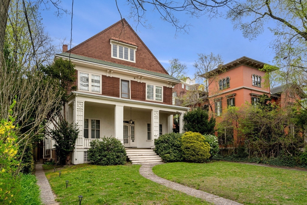 17 Berkeley Street Cambridge, MA 02138 - Photo 2 of 37 a front view of a house with a yard