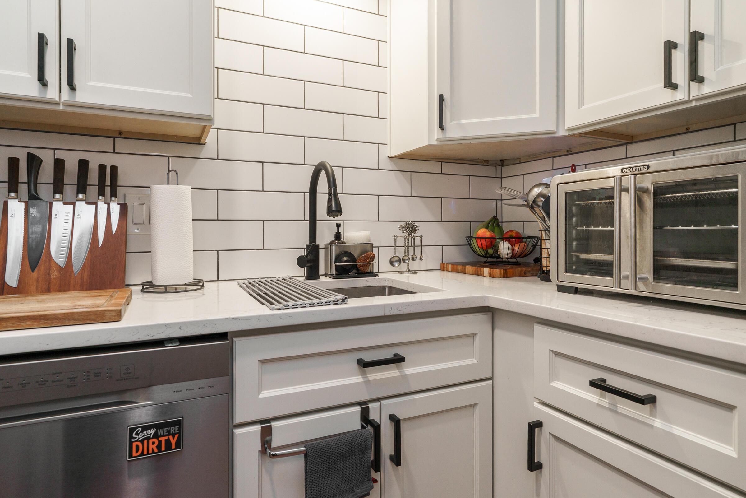 285 Lear Street, Unit 4 Columbus, OH 43206 - Photo 13 of 28 Kitchen
