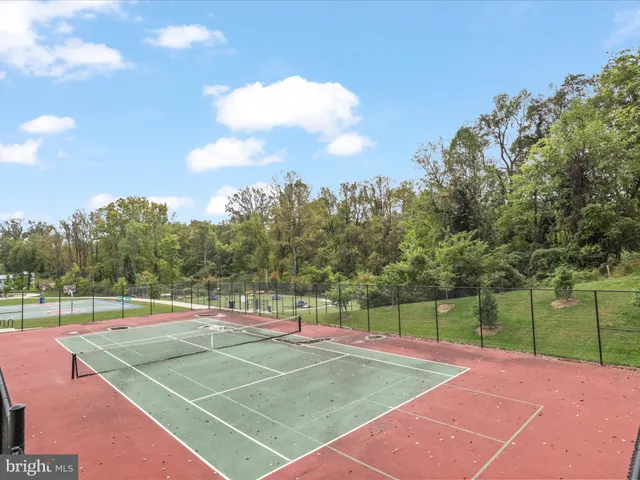 a view of a tennis court