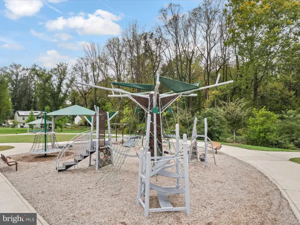 $475,000 | 908 Evers Avenue, Capitol Heights, MD 20743