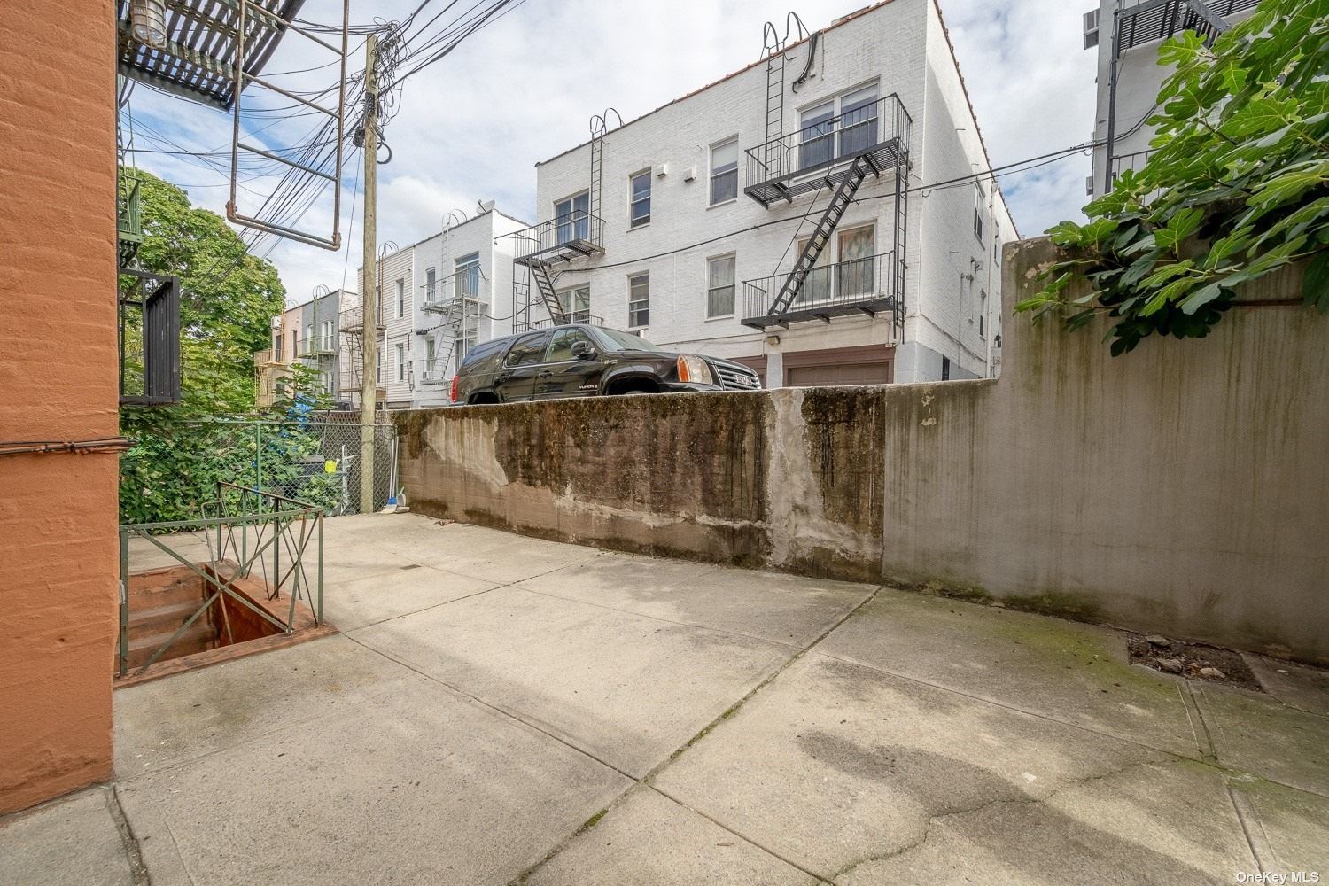 18-31 Ditmars Boulevard Queens, NY 11105 - Photo 19 of 23