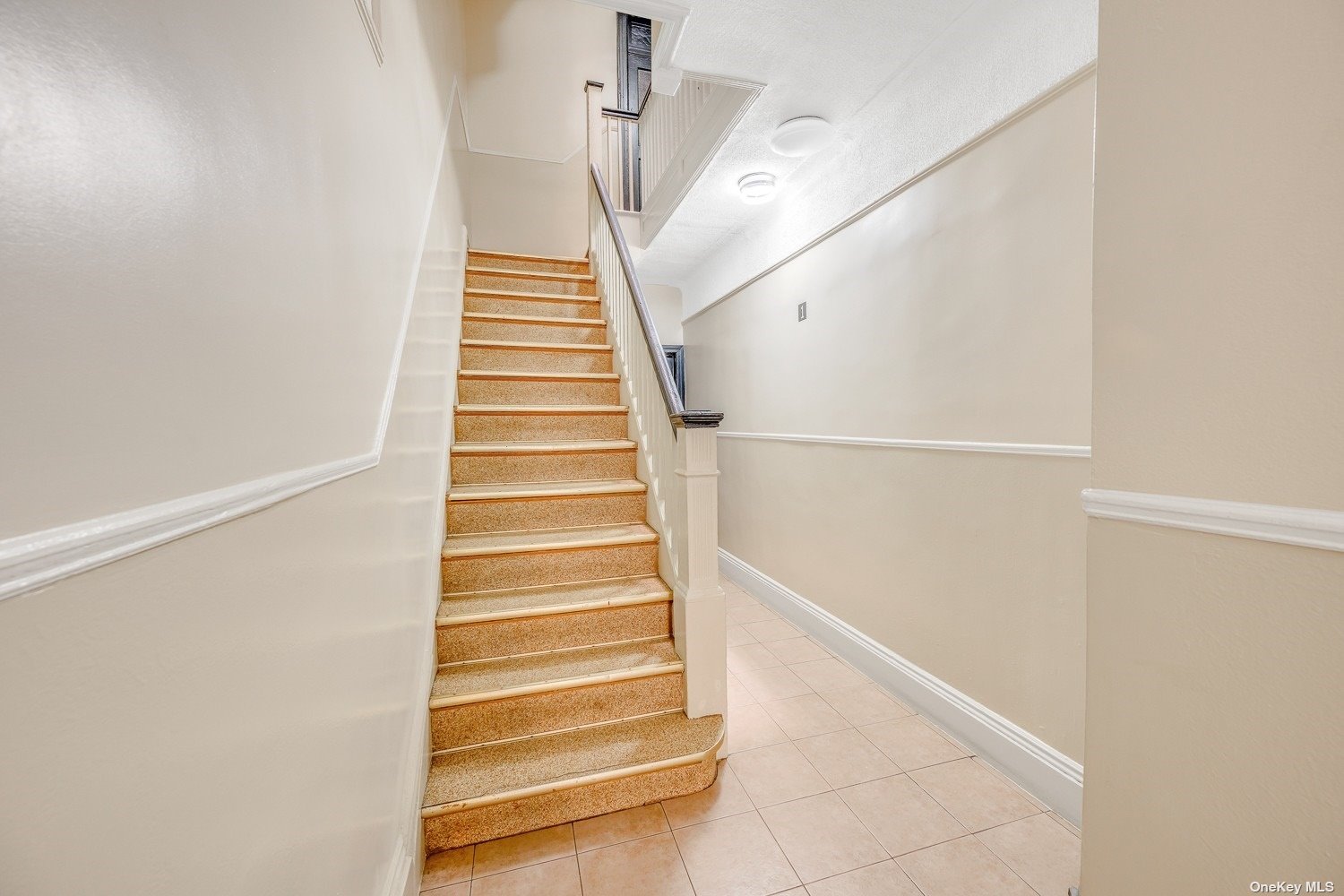 18-31 Ditmars Boulevard Queens, NY 11105 - Photo 6 of 23