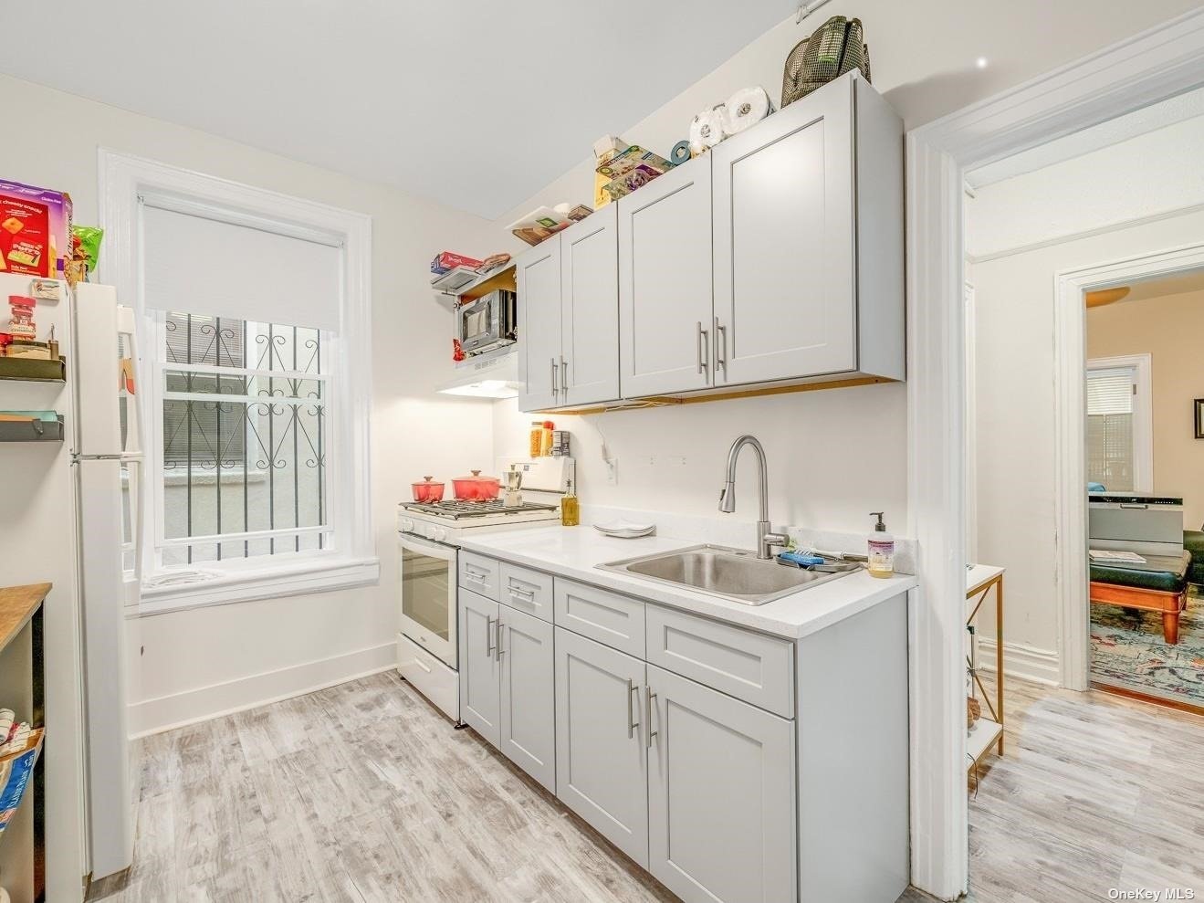 18-31 Ditmars Boulevard Queens, NY 11105 - Photo 7 of 23