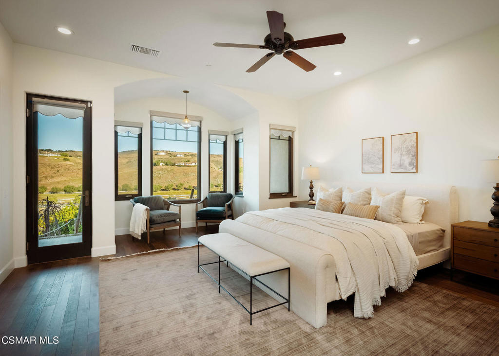 15645 LaPeyre Road Moorpark, CA 93021 - Photo 16 of 69