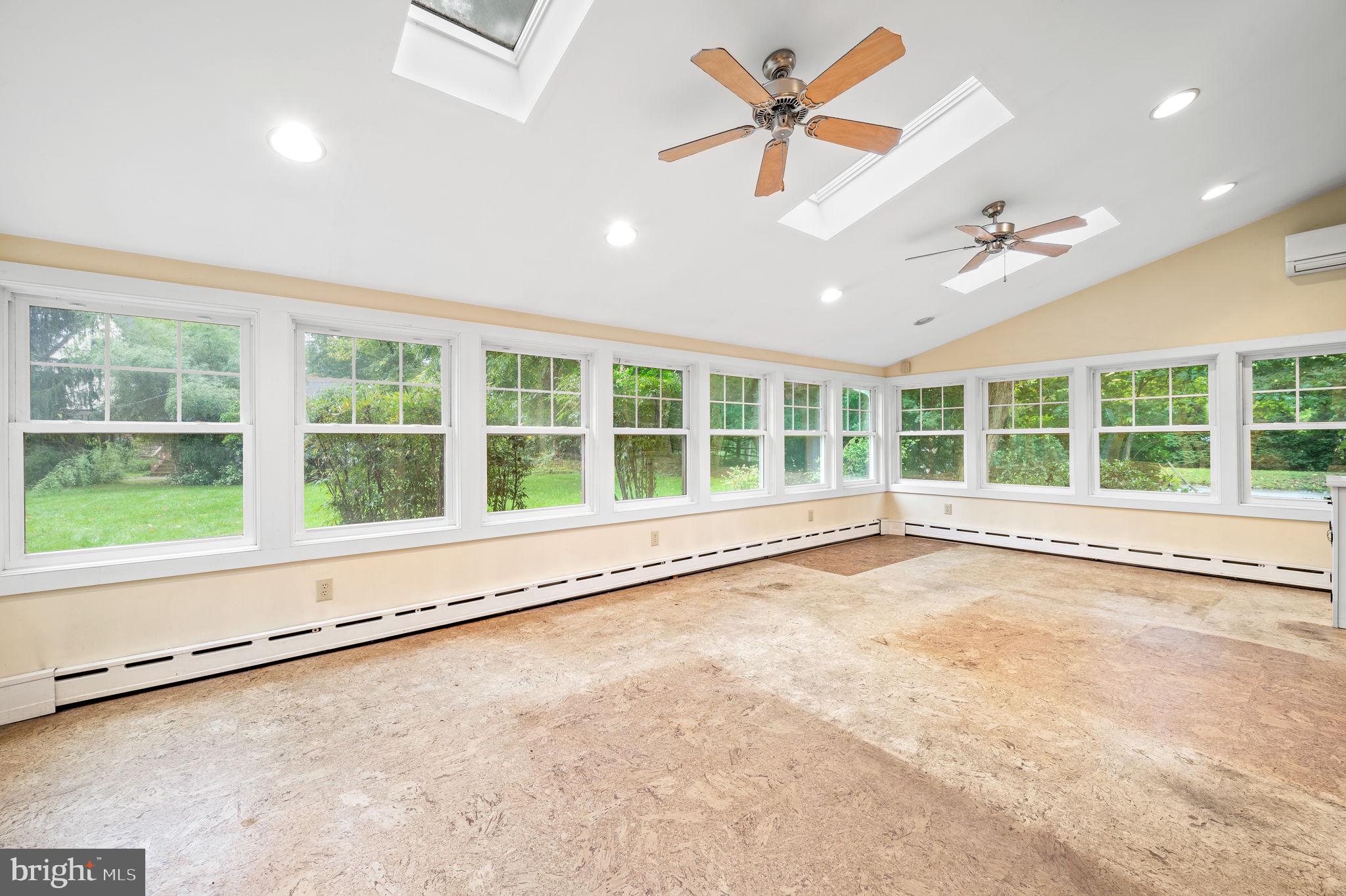 3 Crest Lane Swarthmore, PA 19081 - Photo 11 of 33 Family/Sun Room
