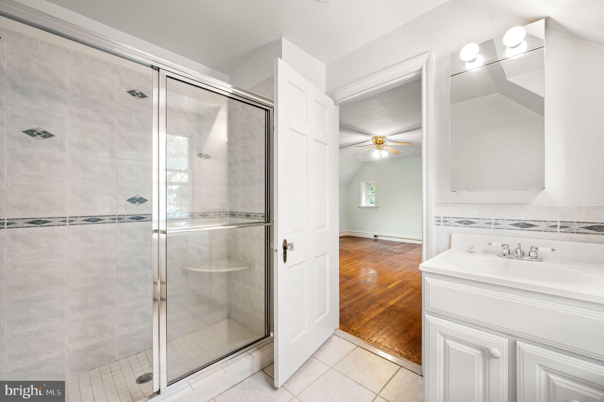 3 Crest Lane Swarthmore, PA 19081 - Photo 28 of 33 Primary Bedroom en-suite bathroom