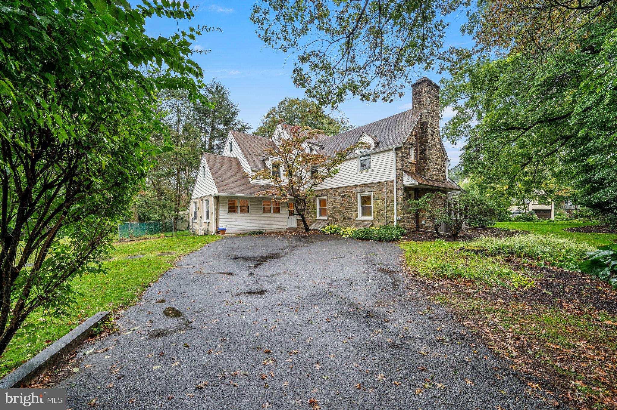 3 Crest Lane Swarthmore, PA 19081 - Photo 3 of 33 Driveway off of N Swarthmore Ave