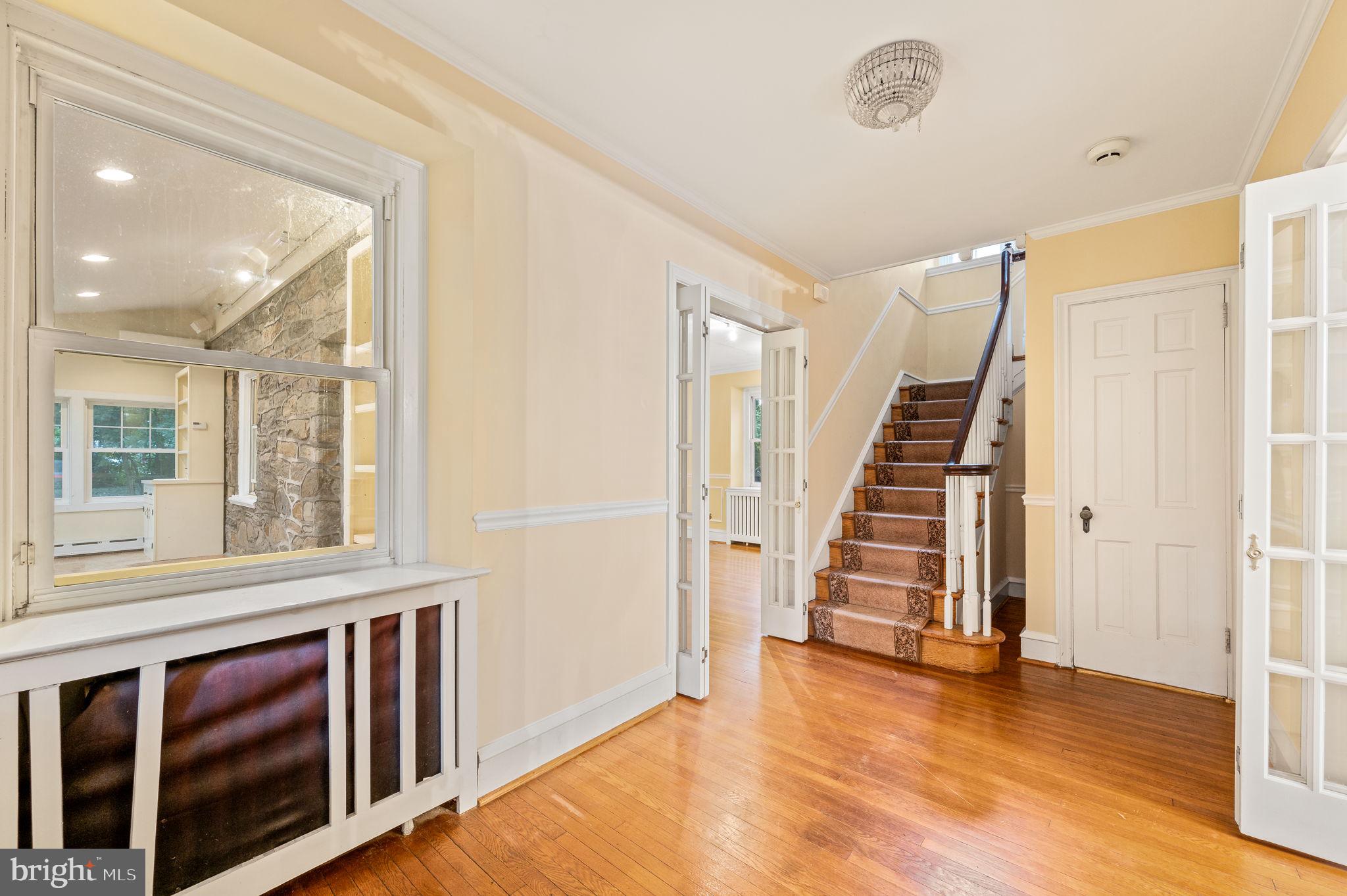 3 Crest Lane Swarthmore, PA 19081 - Photo 4 of 33 Foyer