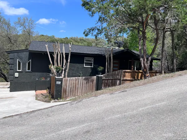 $319,400 | 1156 Deerwood Drive, Canyon Lake, TX 78133