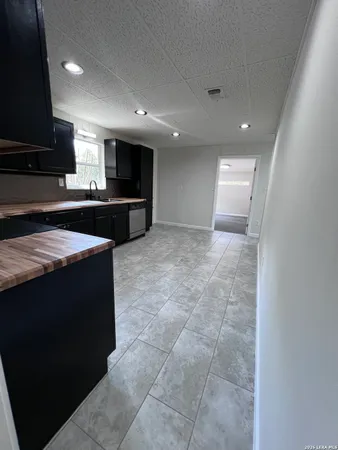 $319,400 | 1156 Deerwood Drive, Canyon Lake, TX 78133
