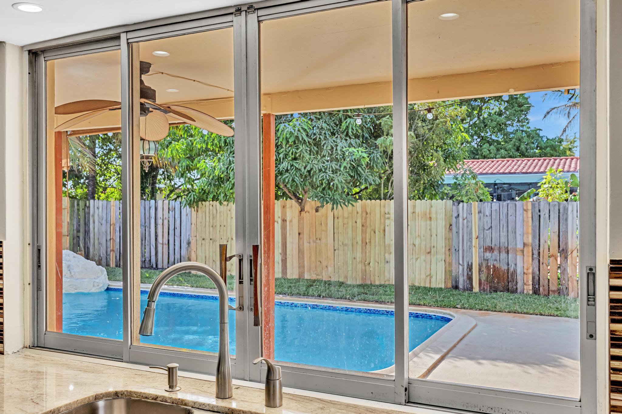 2171 Northwest 84th Way Sunrise, FL 33322 - Photo 15 of 40 FPP00536