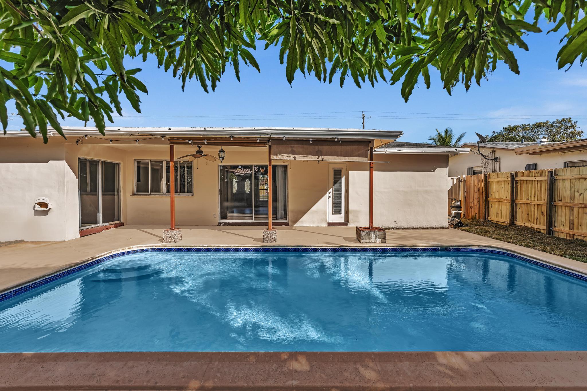 2171 Northwest 84th Way Sunrise, FL 33322 - Photo 31 of 40 FPP00561