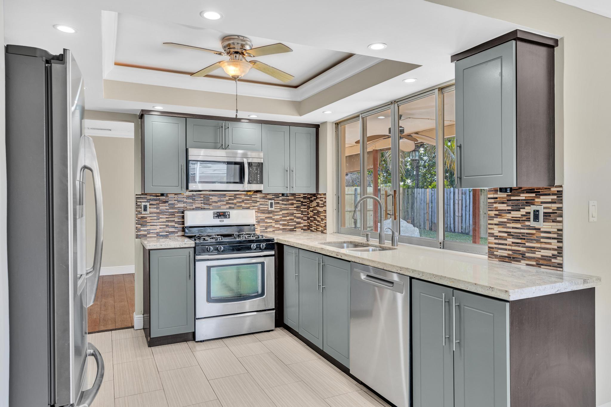 2171 Northwest 84th Way Sunrise, FL 33322 - Photo 5 of 40 FPP00521