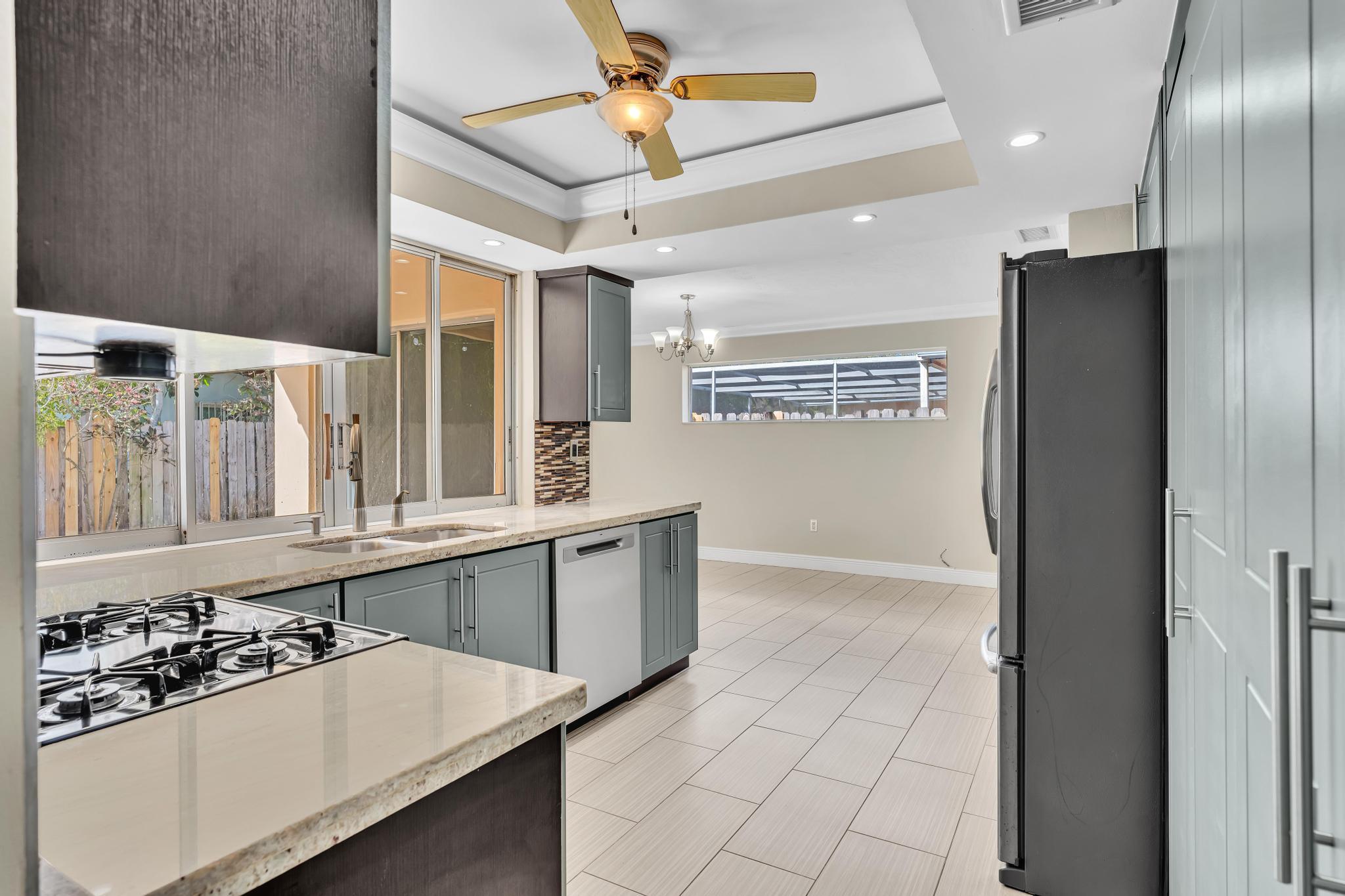 2171 Northwest 84th Way Sunrise, FL 33322 - Photo 7 of 40 FPP00486