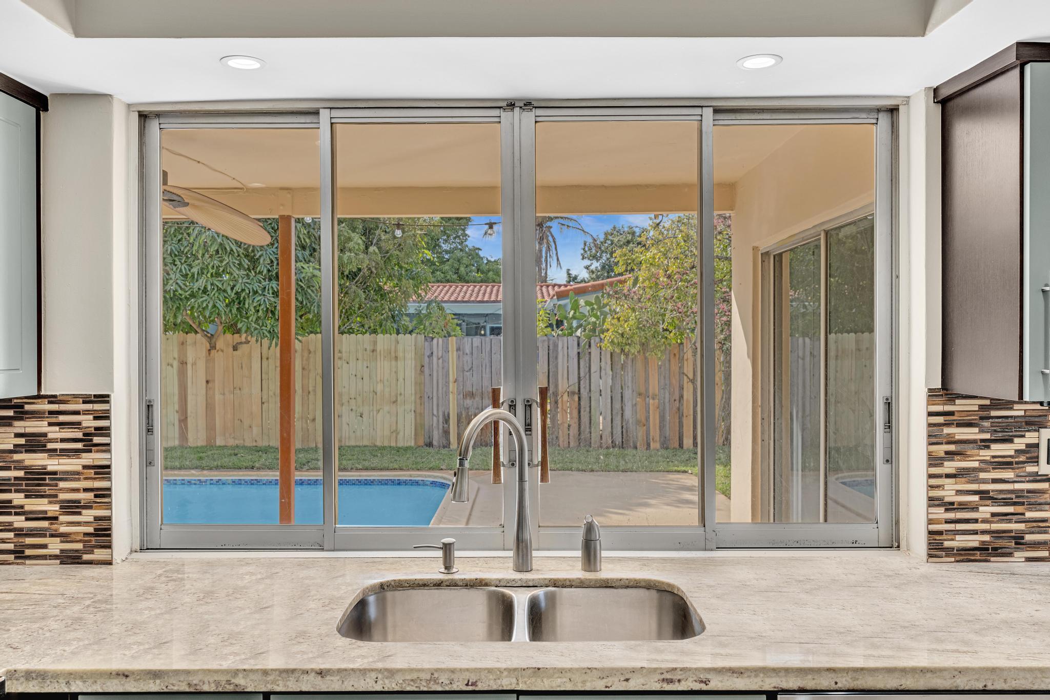 2171 Northwest 84th Way Sunrise, FL 33322 - Photo 8 of 40 FPP00531