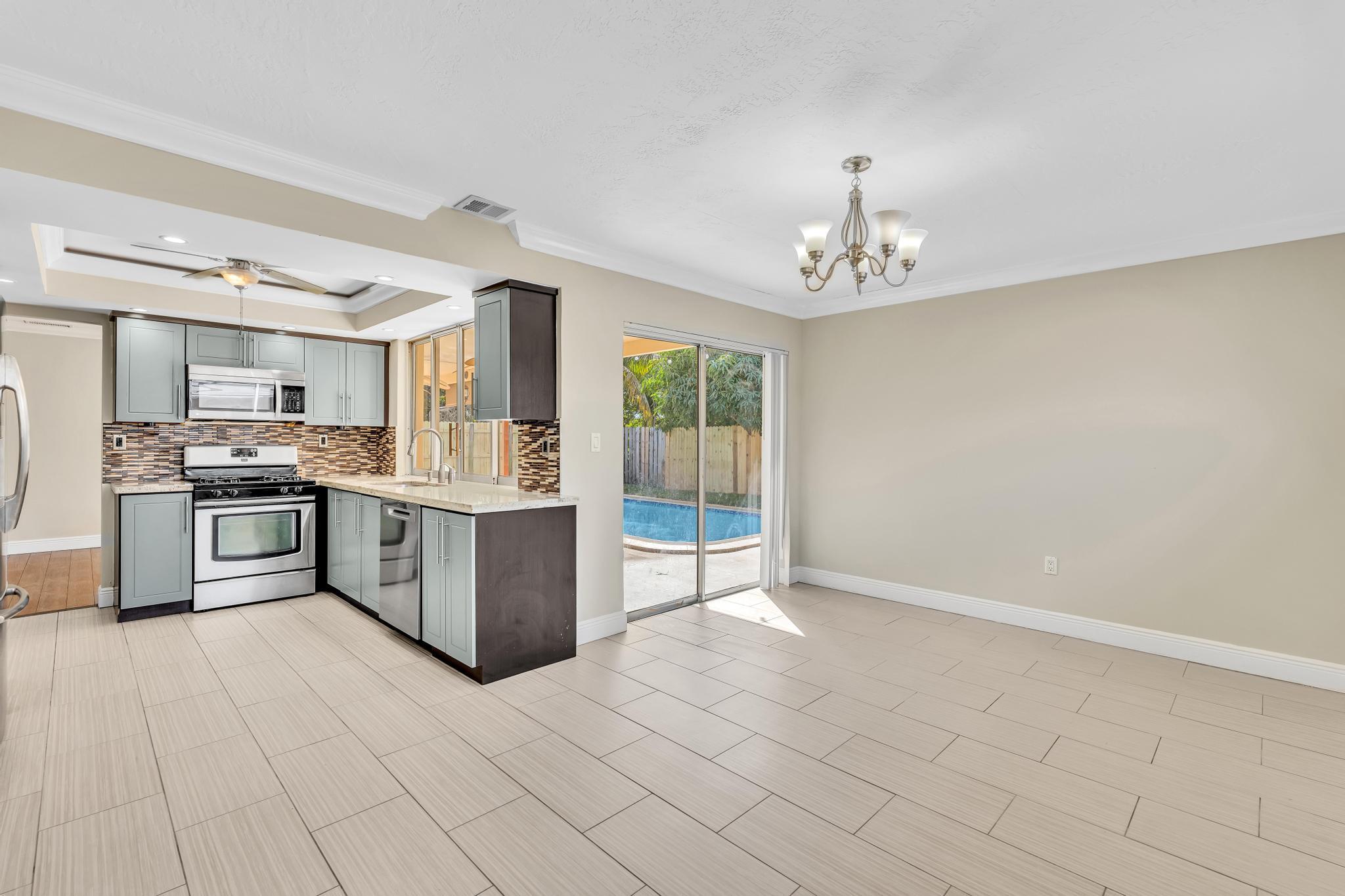 2171 Northwest 84th Way Sunrise, FL 33322 - Photo 9 of 40 FPP00501