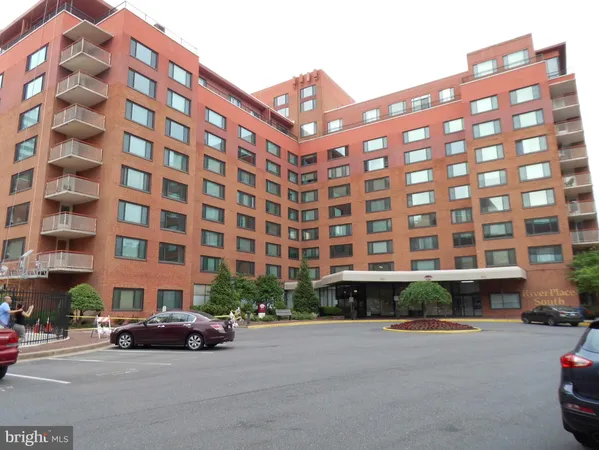 $1,750 | 1011 Arlington Boulevard, Unit 538, Arlington, VA 22209