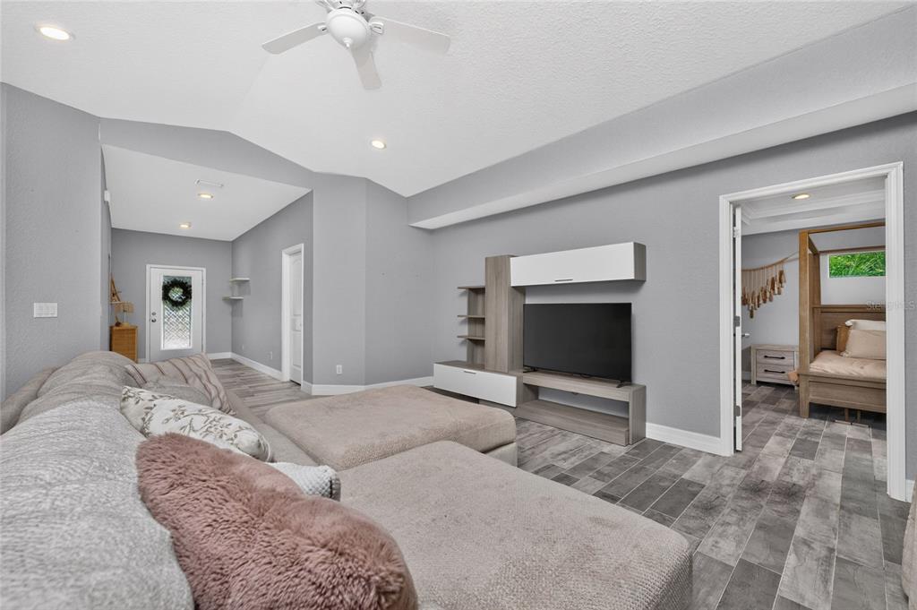 310 Albatross Road Rotonda West, FL 33947 - Photo 13 of 48 Gallery Image 13