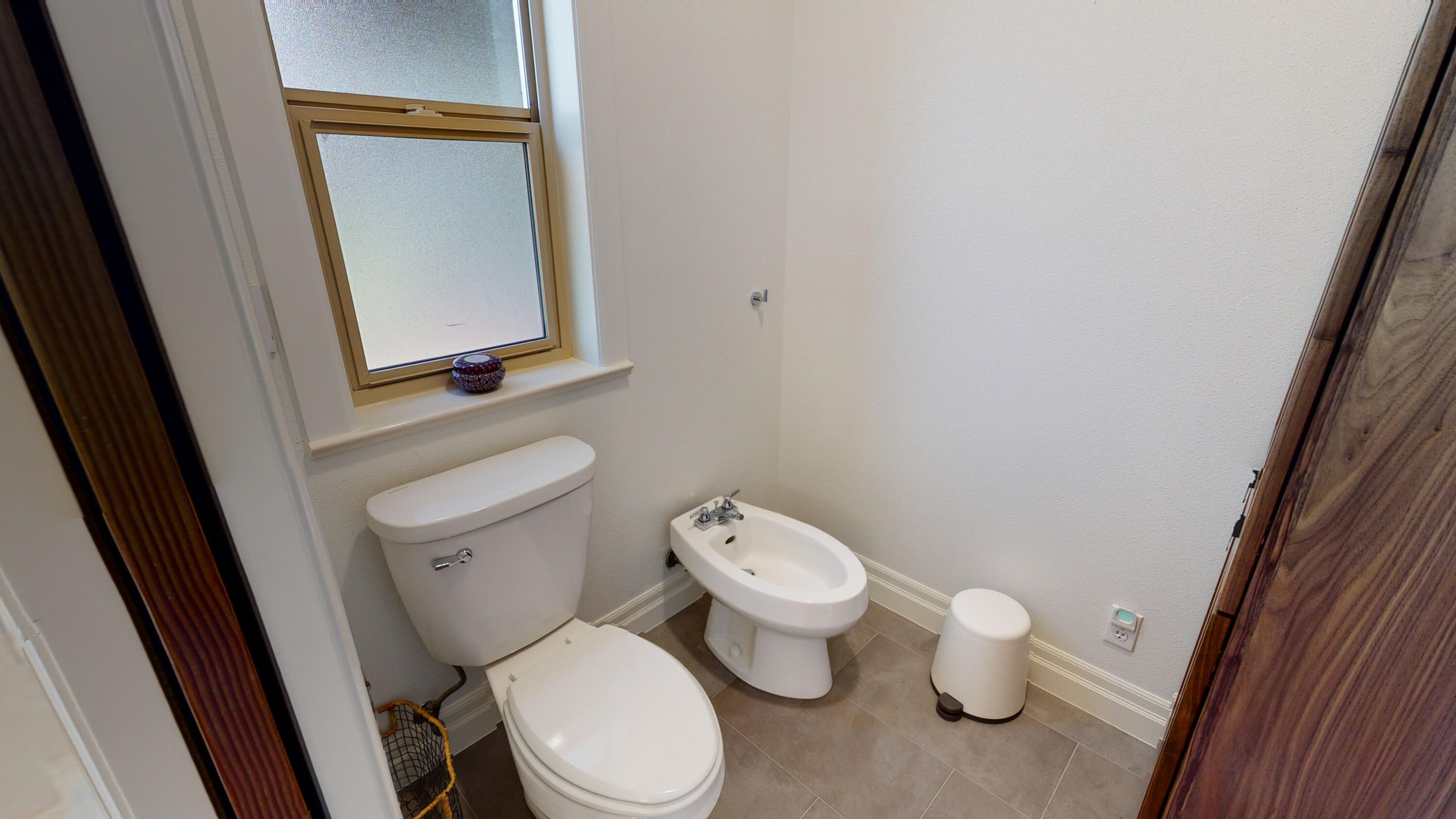 3315 Leonard Road Grants Pass, OR 97527 - Photo 24 of 86 Master bathroom