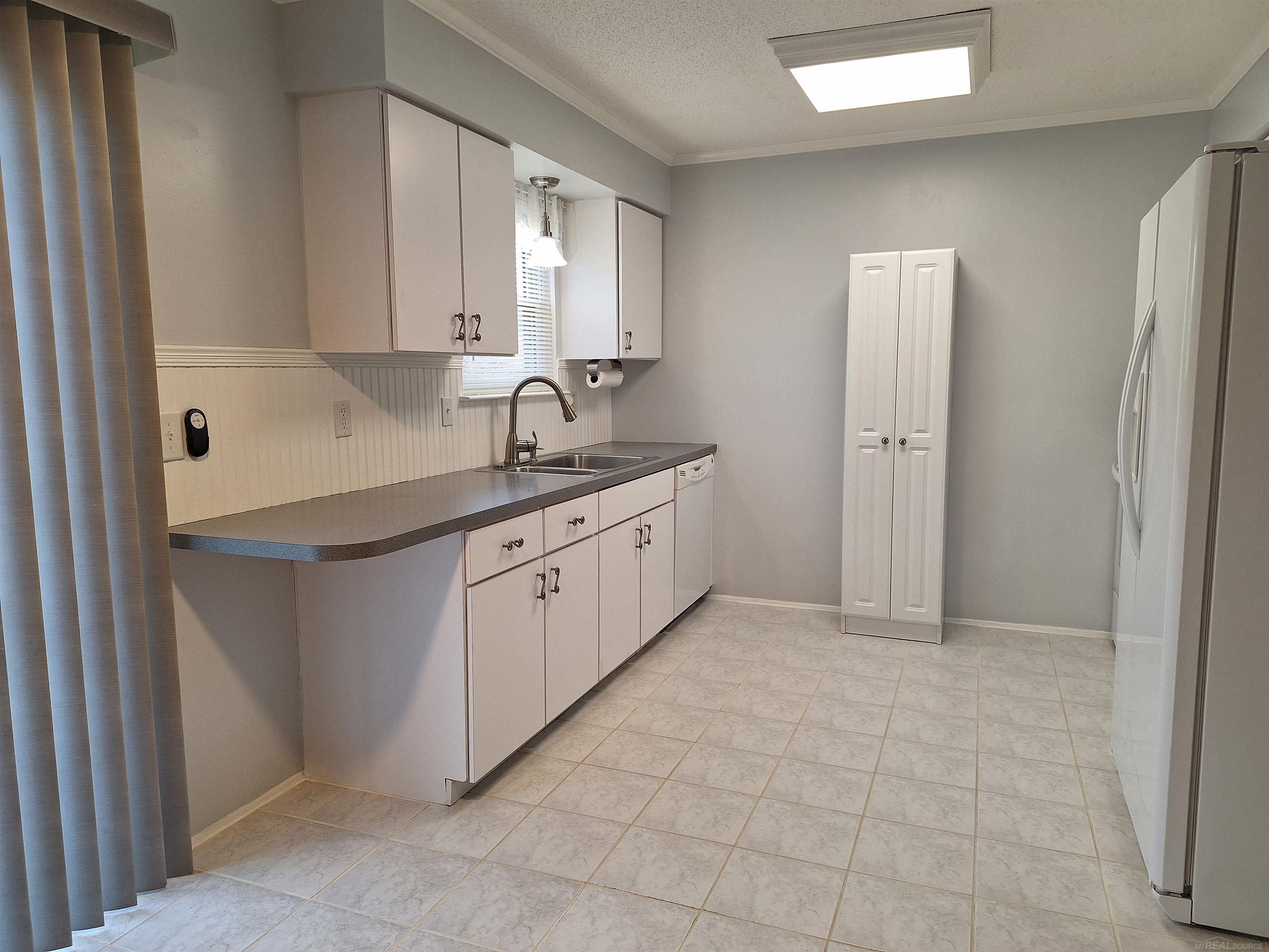 4130 Elmhurst Road Waterford, MI 48328 - Photo 9 of 27