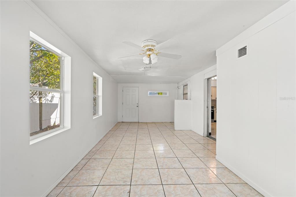 5921 Yorkshire Road Tampa, FL 33634 - Photo 14 of 36