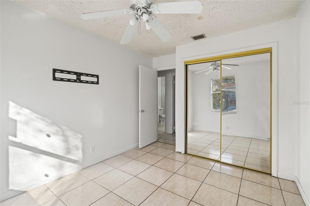 5921 Yorkshire Road Tampa, FL 33634 - Photo 21 of 36