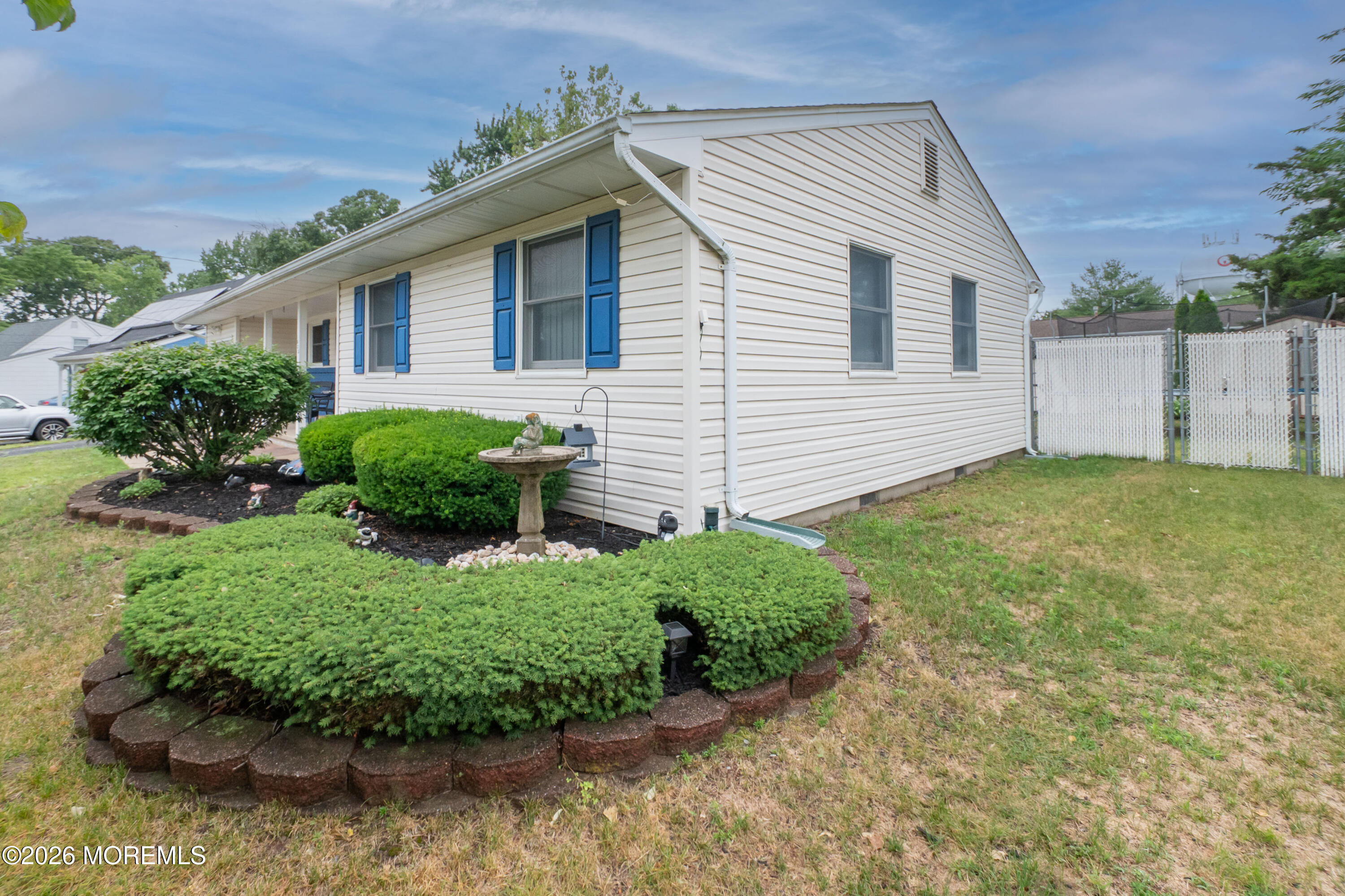 1035 Valley Stream Road Toms River, NJ 08753 - Photo 3 of 33 1035 Valley Stream--3
