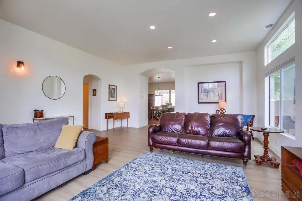 2322 Byron Place Carlsbad, CA 92008 - Photo 9 of 56