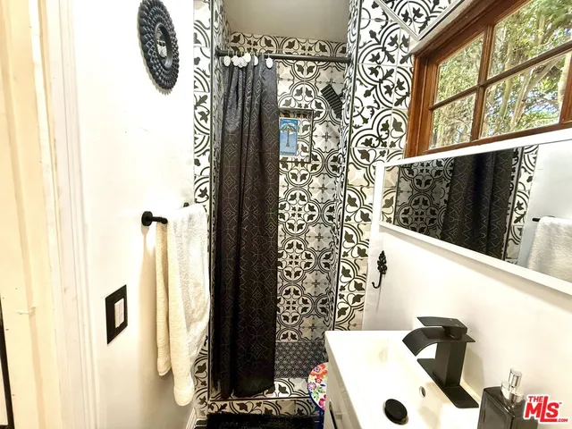 $14,995 | 1901 Westholme Avenue, Los Angeles, CA 90025