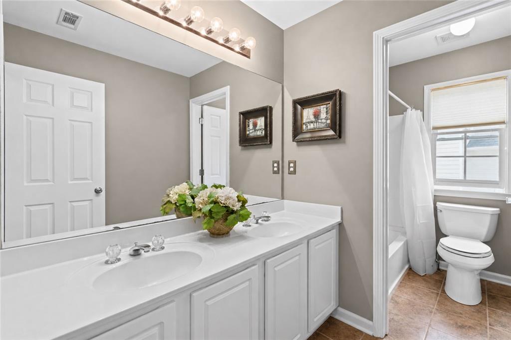 7025 Hampton Bluff Way Roswell, GA 30075 - Photo 13 of 17
