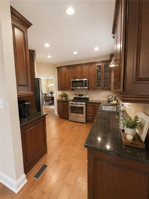 7025 Hampton Bluff Way Roswell, GA 30075 - Photo 5 of 17