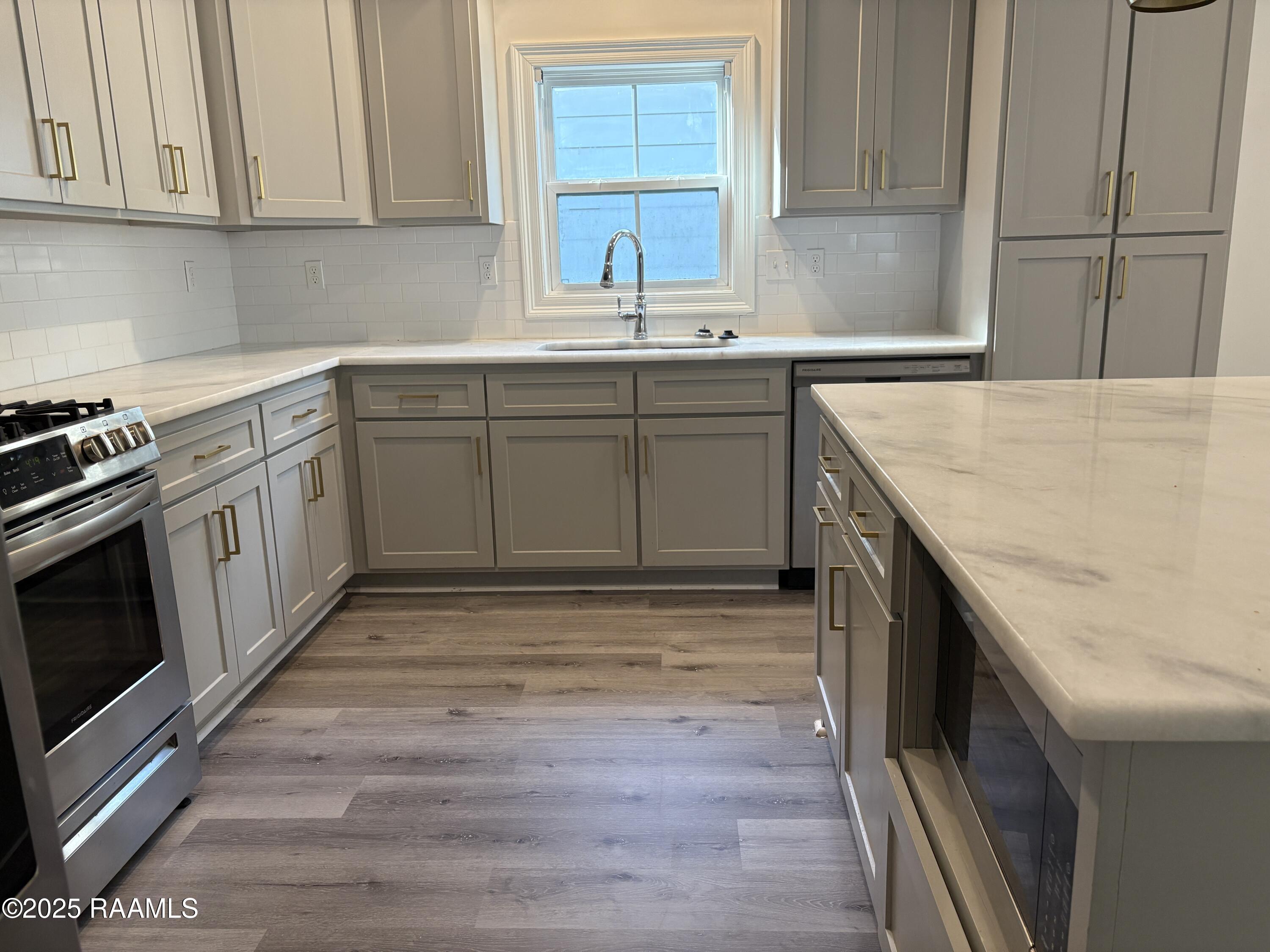 122 Rena Drive, Unit A Lafayette, LA 70503 - Photo 5 of 24 IMG_3422