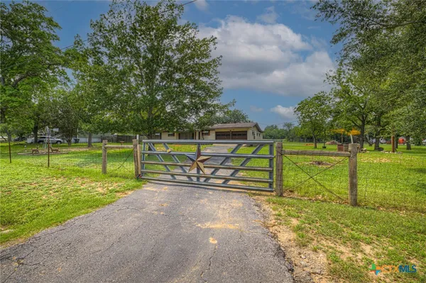$350,000 | 236 Shady Lane, Seguin, TX 78155