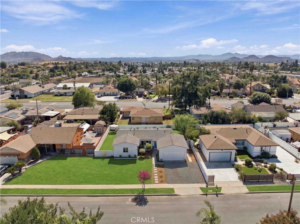 235 East Fromer Street Rialto, CA 92376 - Photo 11 of 40 I recommend the home in the middle!