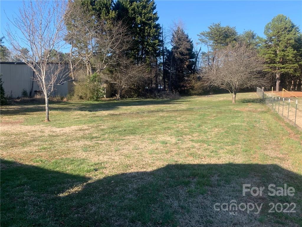 1410 Houston Mill Road Conover, NC 28613 - Photo 5 of 19 Gallery Image 5