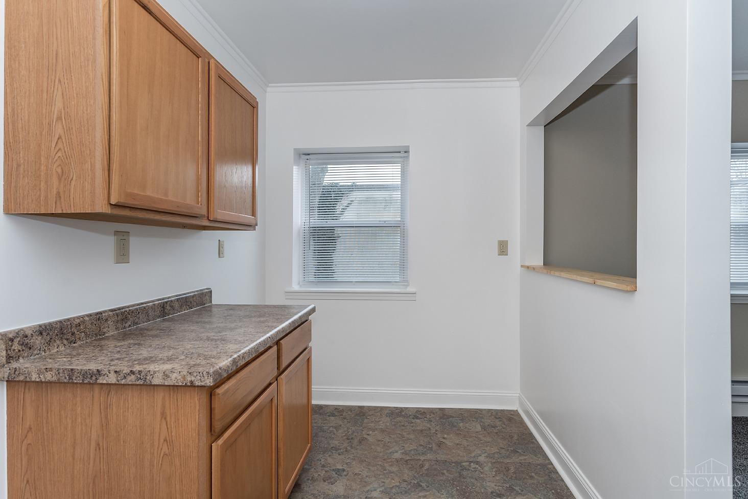 825 William Howard Taft Road, Unit 28 Cincinnati, OH 45206 - Photo 6 of 13