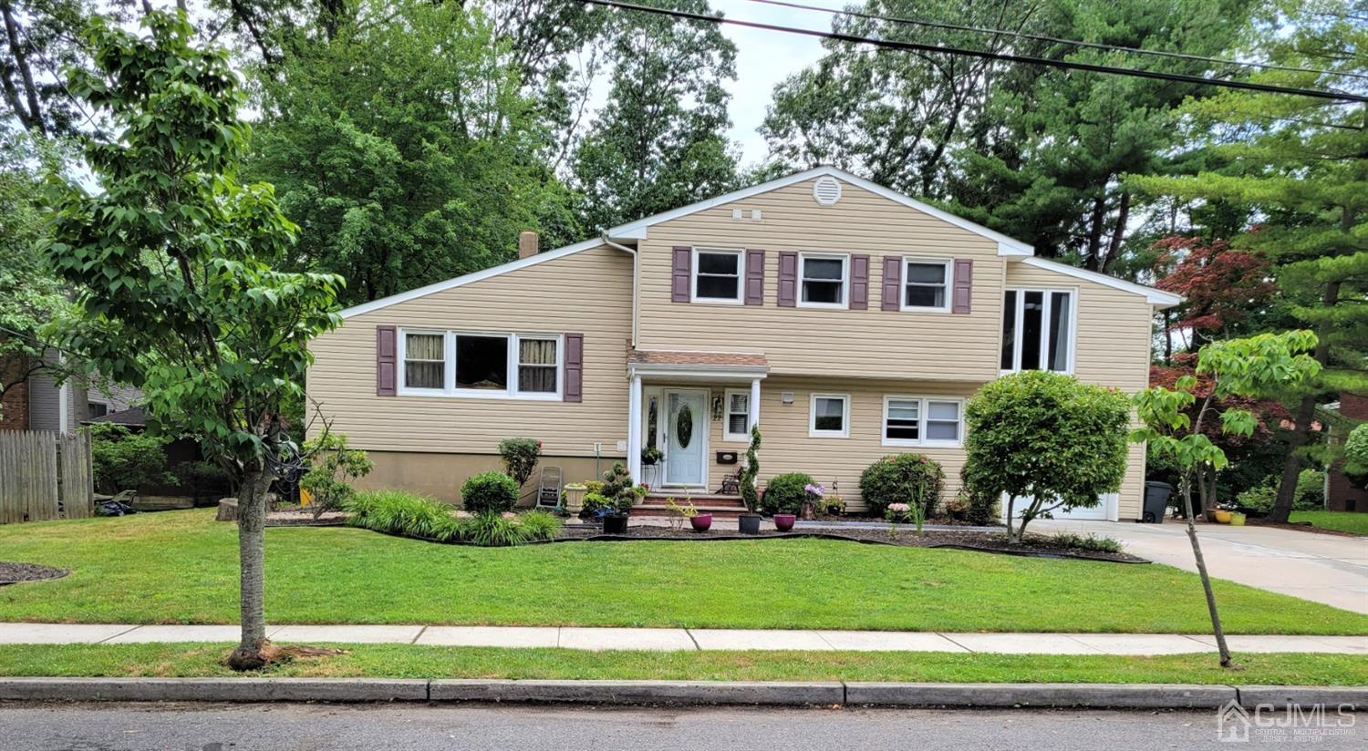 22 Watchung Road East Brunswick, NJ 08816 - Photo 1 of 40 Gallery Image 1
